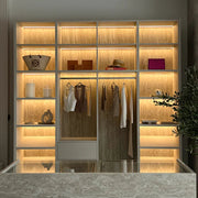 Winnie Wardrobe