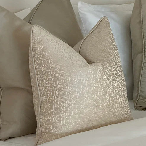 Cora Cushion Cream
