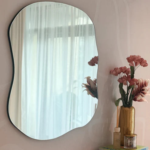 Caroline Mirror