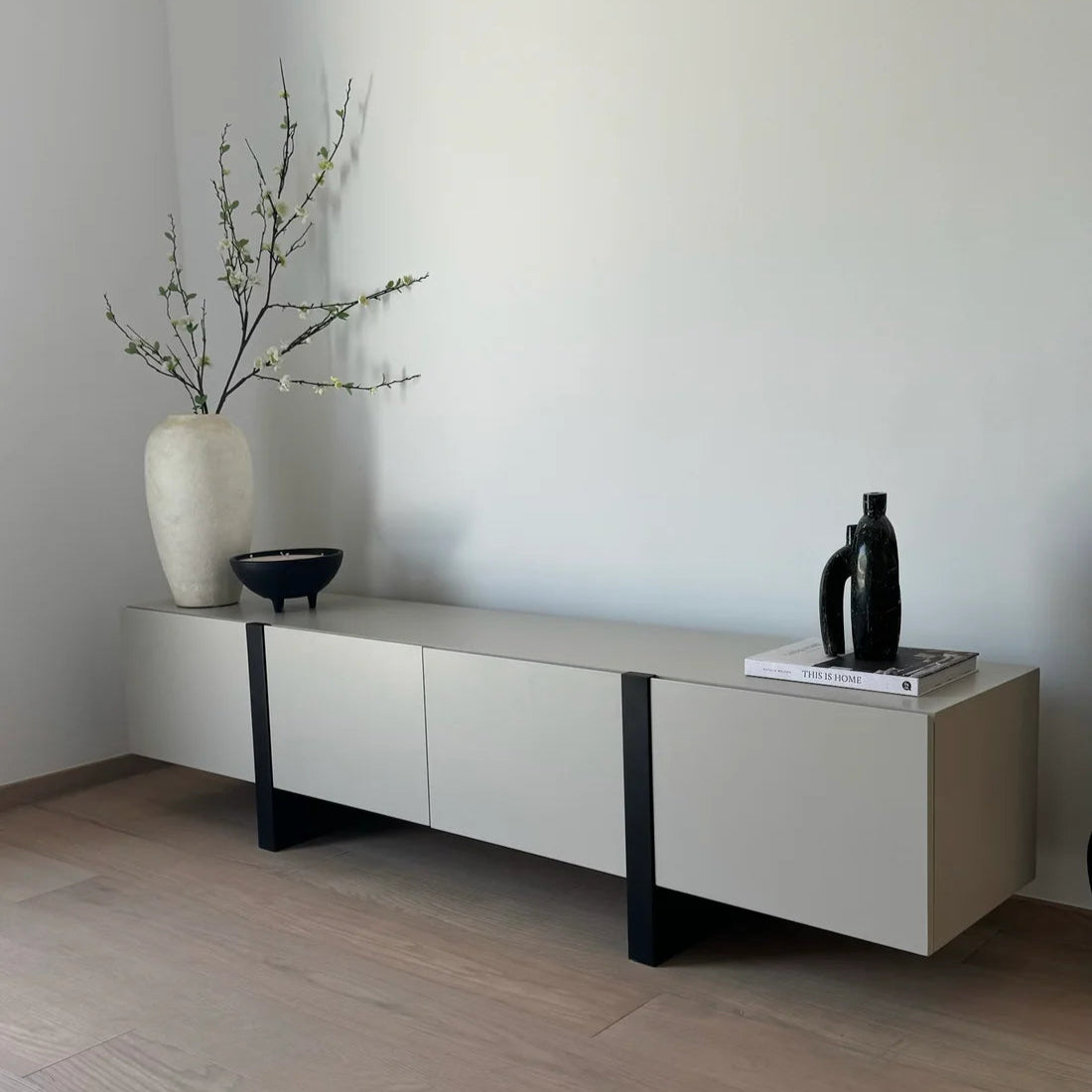 Amir Media Cabinet