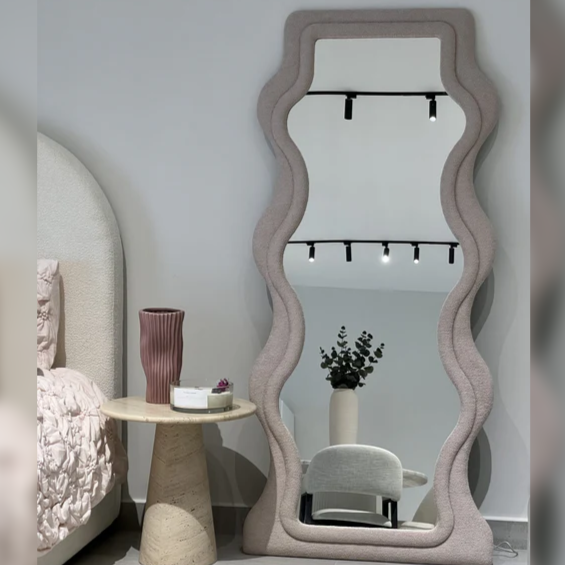 Wave Boucle Mirror