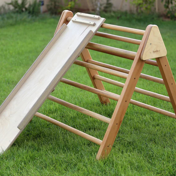 Pikler Triangle + Dual Sided Ramp Natural